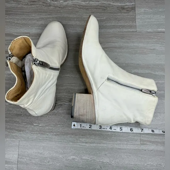 I.N.K. Block Heel Ankle Side Zip Cream Leather Boots EU 39 US  8
