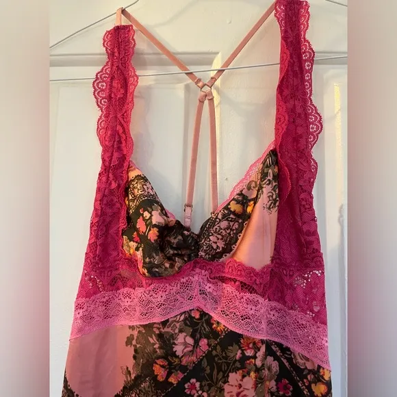 Intimately By Free People Pink Lace Slip dress sz small NWT retails $128