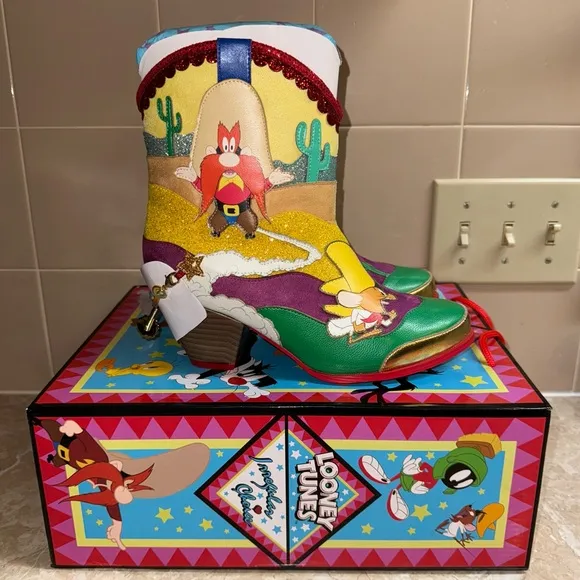 IRREGULAR CHOICE X LOONEY TUNES BEEP! BEEP! COWBOY BOOTS Size 9 NEW IN BOX