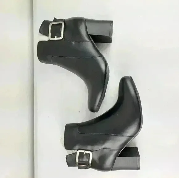 Italian Shoemakers Ankle boots Size 6 NWT