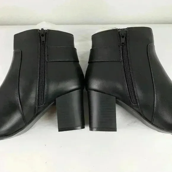 Italian Shoemakers Ankle boots Size 6 NWT