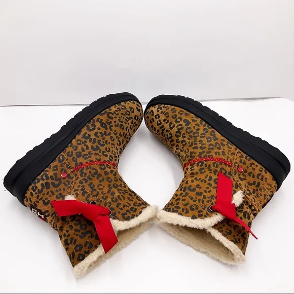 {I❤UGG} Leopard Print Bootie
