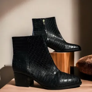 J. McLaughlin Ankle Boots (A0009)