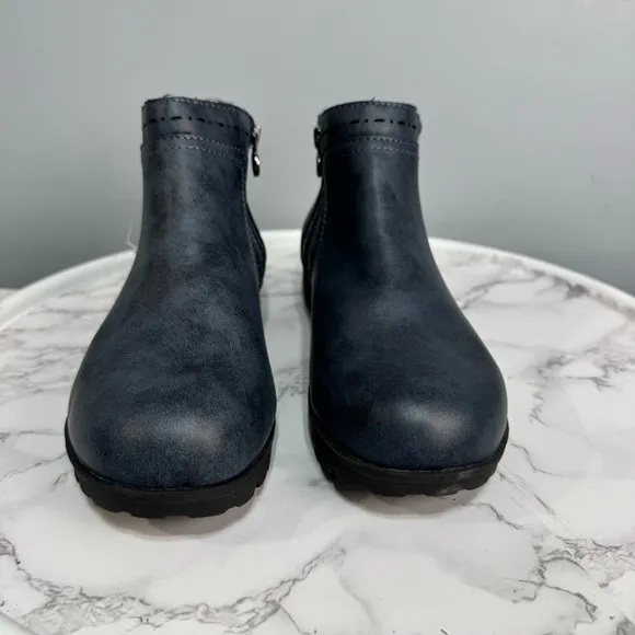 J Sport Women’s Ankle Boots sz 9 NEW Display Item # H867