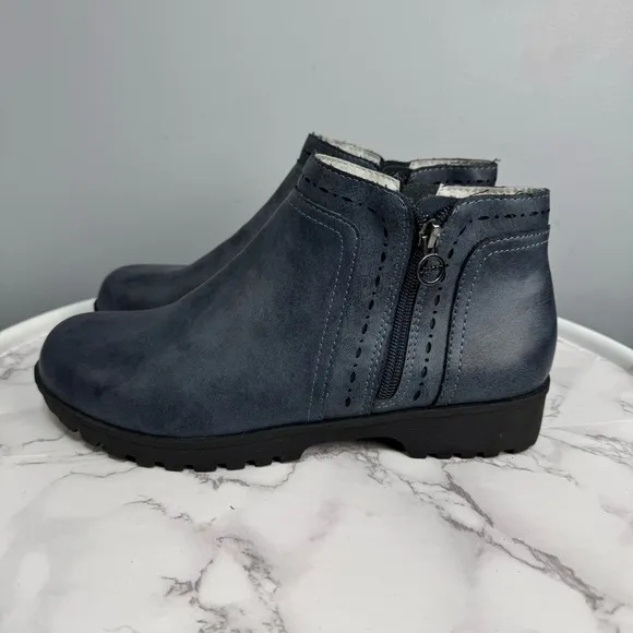 J Sport Women’s Ankle Boots sz 9 NEW Display Item # H867