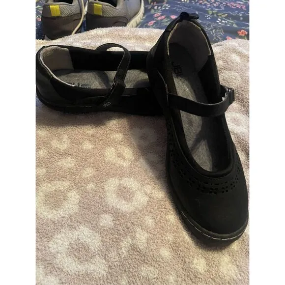 JBU by Jambu Womens Black Vegan Leather Perforated Mary Jane Shoes Size 7.5M