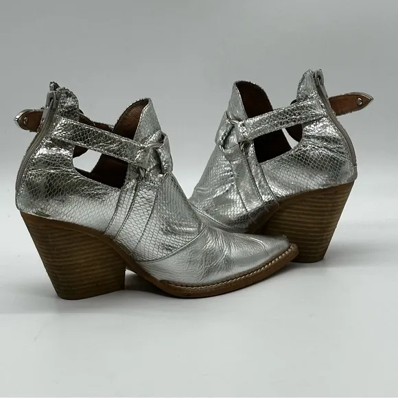 Jeffrey Campbell Free People Ankle Boots. Size 8