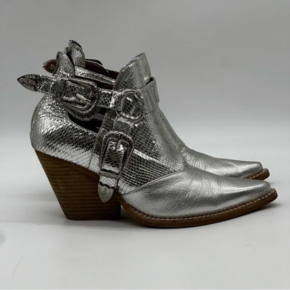 Jeffrey Campbell Free People Ankle Boots. Size 8