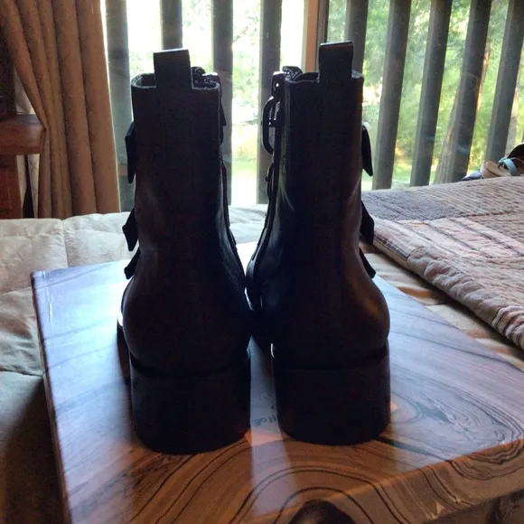 JEFFREY.CAMPBELL/TODD.BUCKLE.BOOTS