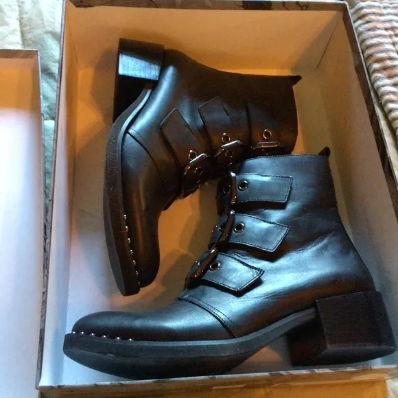 JEFFREY.CAMPBELL/TODD.BUCKLE.BOOTS