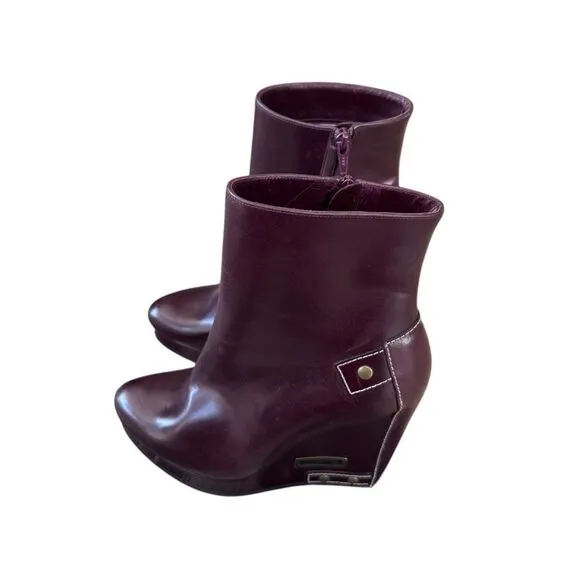 JIL SANDER Leather Ankle Wedge Boots in Burgundy 40