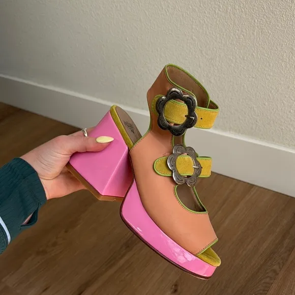 John Fluevog Stylish Pink and Tan Women's Sandals