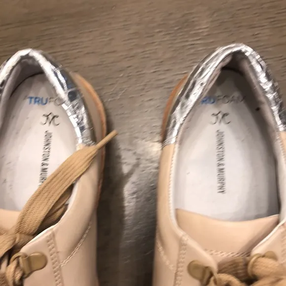 Johnston and Murphy women’s leather tennis shoes