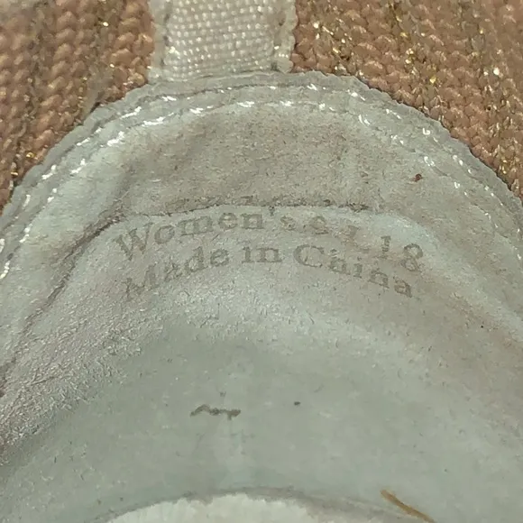 Johnston and Murphy women’s walking shoe