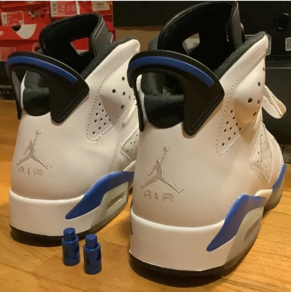 Jordan 6 Retro Athletic Shoes - White and Blue Mens Size 10
