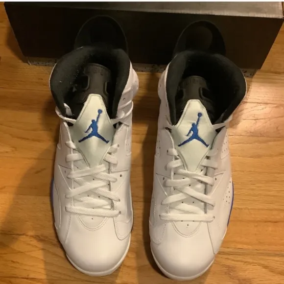Jordan 6 Retro Athletic Shoes - White and Blue Mens Size 10