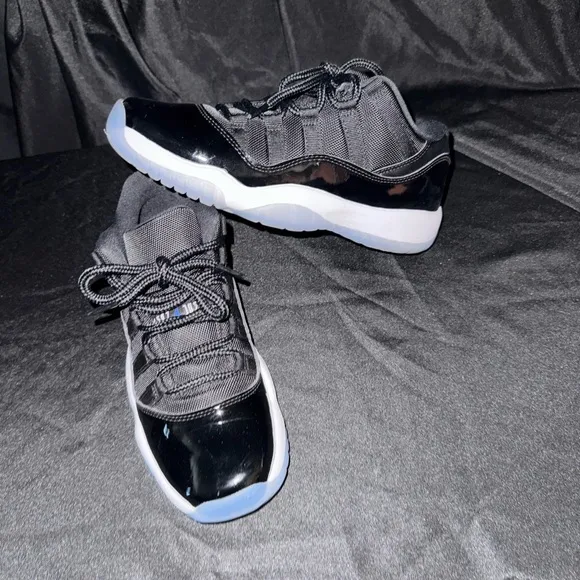 Jordan Kids Shoes Black and White