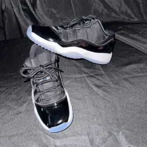 Jordan Kids Shoes Black and White