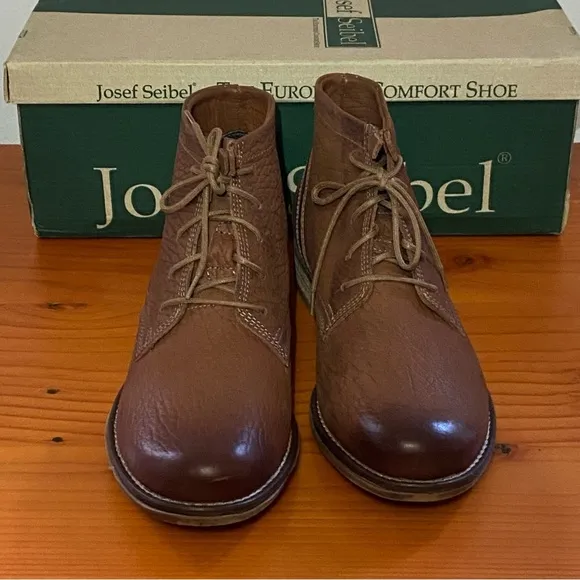 Josef Seibel Sienna 03 castagne brown chukka boot. Premium leather and comfort