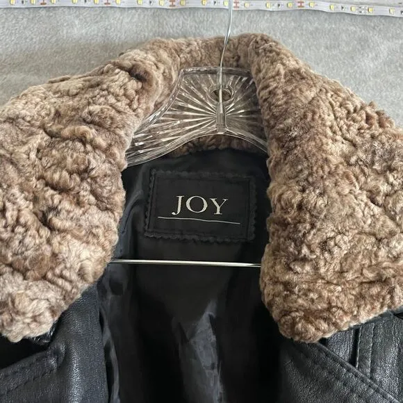Joy Genuine Lambskin ‎ Leather Coat, sz Large, belted, faux fur collar, high end