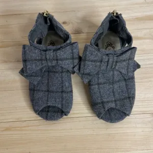 Joyfloie Sophie Gray Plaid Dog Shoes. Great Condition. Size 10