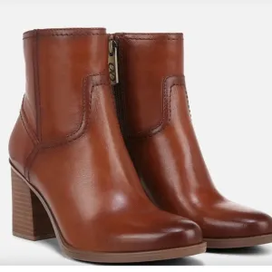 Kalina Ankle Bootie by Naturaluzer size 10