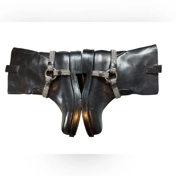 Karl Lagerfeld Paris Black Leather Vernet Motorcycle Boots W/Chain Harness, 6.5