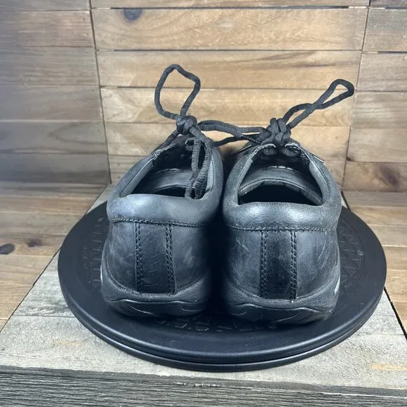 Keen Austin Mens Shoes Size 8.5 Black Leather Casual Walking Hiking Sneakers