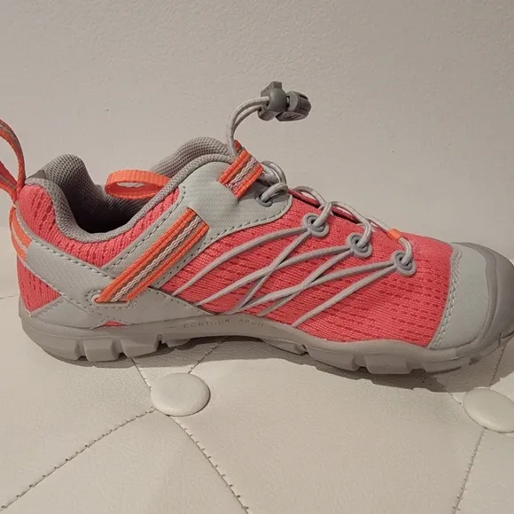 KEEN Kids Pink and Gray Hiking Shoes Sneakers Size 1 NWOB