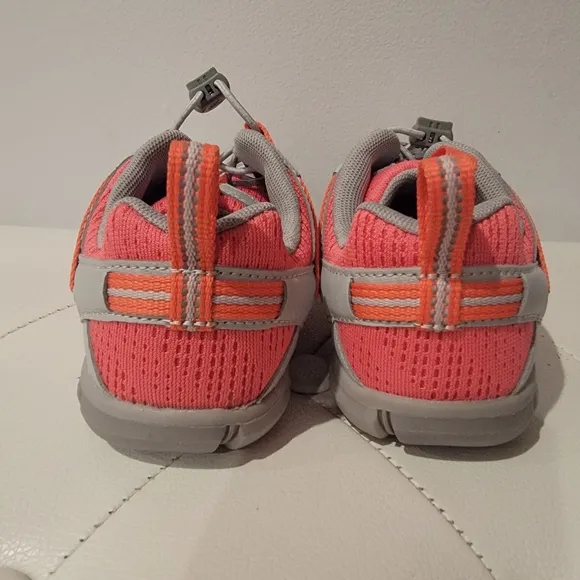 KEEN Kids Pink and Gray Hiking Shoes Sneakers Size 1 NWOB