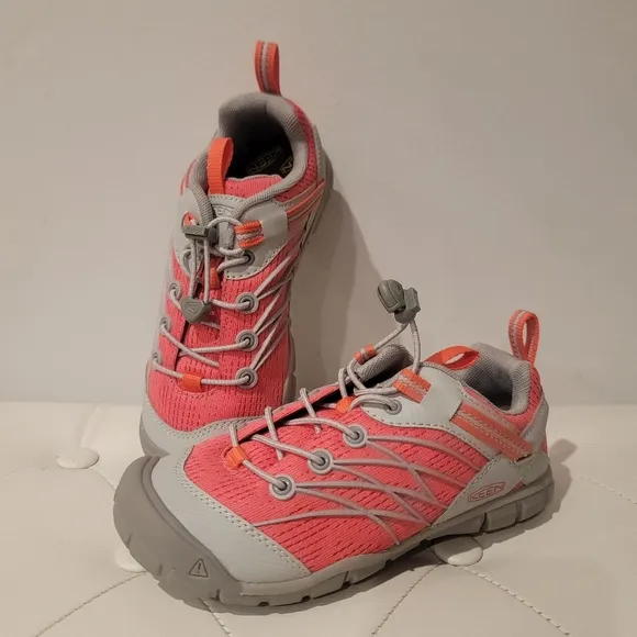 KEEN Kids Pink and Gray Hiking Shoes Sneakers Size 1 NWOB