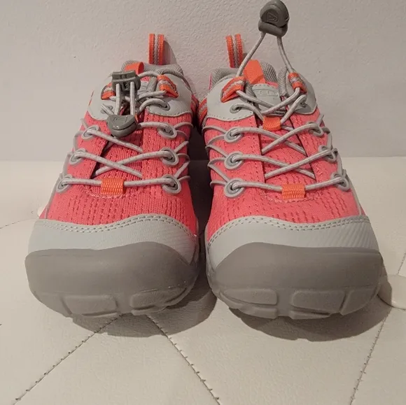 KEEN Kids Pink and Gray Hiking Shoes Sneakers Size 1 NWOB