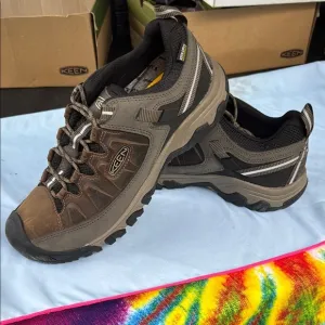KEEN Men's Brown Hiking Shoes