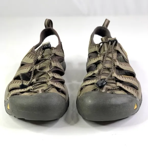 Keen Newport H2 Black Olive water shoes sandals men’s 10