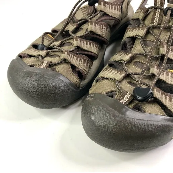 Keen Newport H2 Black Olive water shoes sandals men’s 10