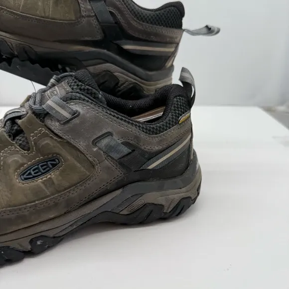 Keen Targhee III Mens 8 Hiking Shoes Trail Trekking Sneakers Low Leather 1017785