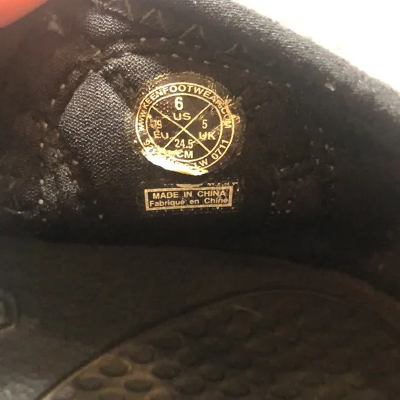 🔹Keen Waterproof Shoes