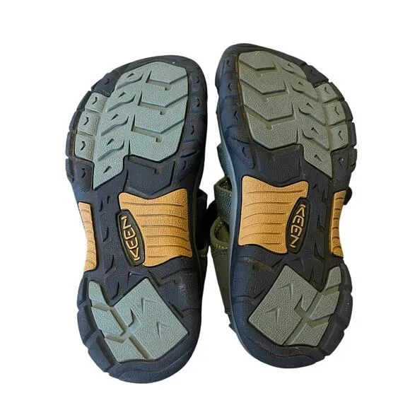 Keen Womans 5 Whisper Hiking Sandasl Canvas Water Shoes Forest Green Black