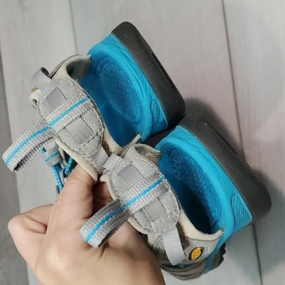 Keen Womens Outdoor Waterproof Hiking Sandals shoes sz 7