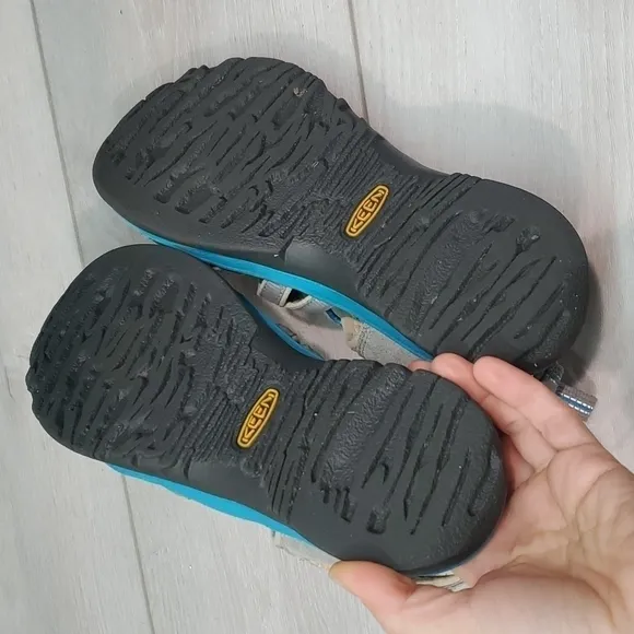 Keen Womens Outdoor Waterproof Hiking Sandals shoes sz 7