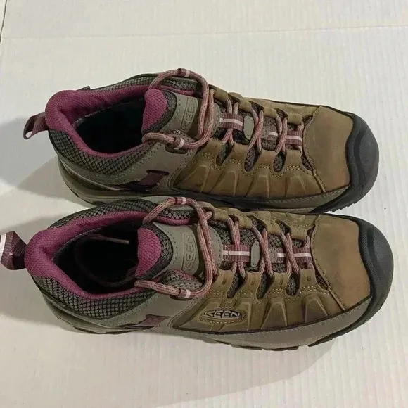 Keen Women's Targhee III Waterproof Hiking Shoe 10 Weiss/Boysenberry #1018177