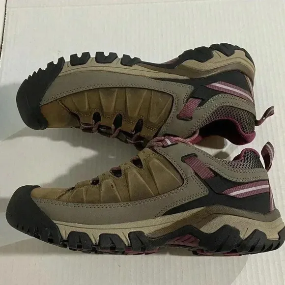 Keen Women's Targhee III Waterproof Hiking Shoe 10 Weiss/Boysenberry #1018177