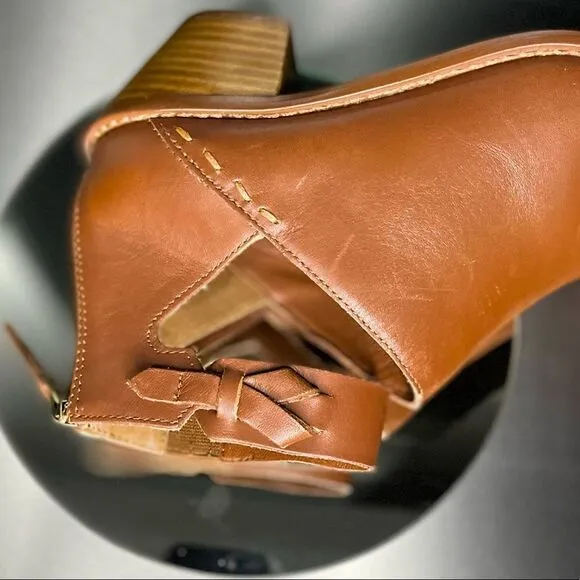 Kelsi Dagger Brooklyn Mahogany Kadeeja Leather Cutout Ankle Boot Brown Size: 8.5