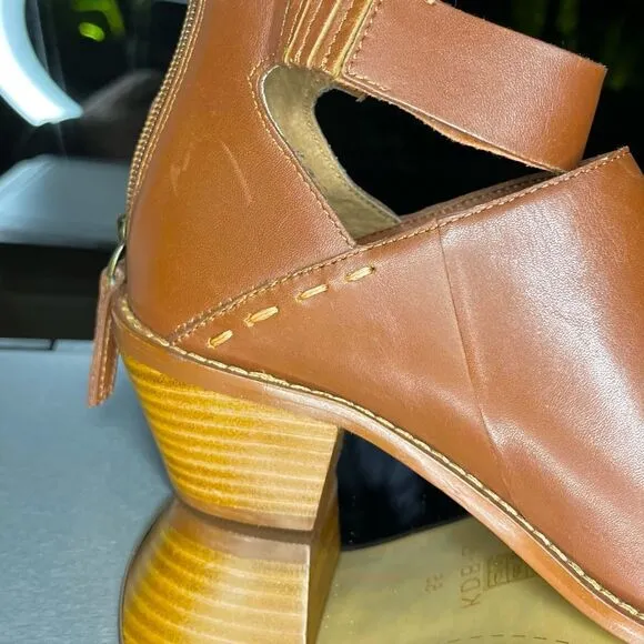 Kelsi Dagger Brooklyn Mahogany Kadeeja Leather Cutout Ankle Boot Brown Size: 8.5