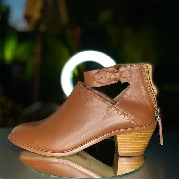 Kelsi Dagger Brooklyn Mahogany Kadeeja Leather Cutout Ankle Boot Brown Size: 8.5
