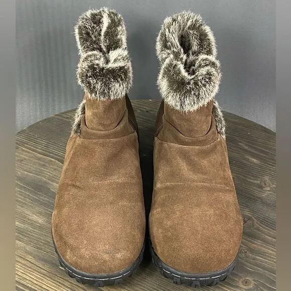 Khombu Lindsey All Weather Boots, Brown Suede womens size 9 new without box