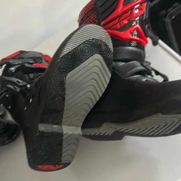 kids motorcycle boots unisex pretty new wore few times!!