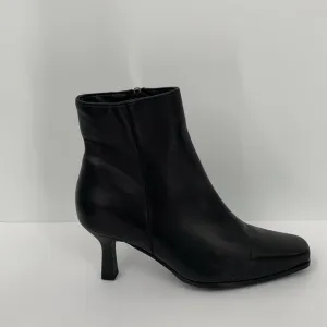 La Canadiene Tahlia black ankle boots leather zipper kitten heel shoe women 5.5