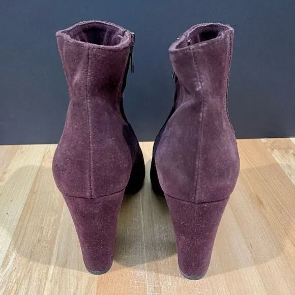 La Canadienne Suede Ankle Heeled Boots