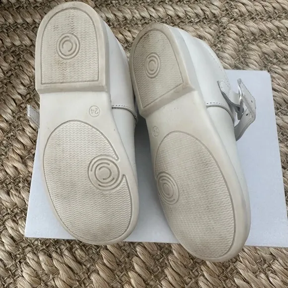 La Coqueta Ivory Leather Toddler Mary Jane Shoes 24